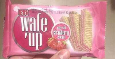 Wafer with Strawberry Cream